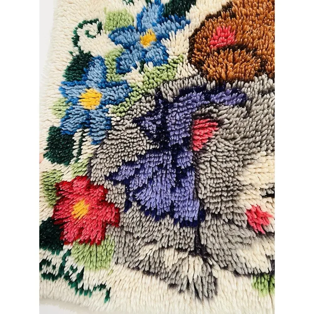 Vintage Latch Hook Rug Wall Hanging Bears Heart Completed Finished #4381 Baby Mo